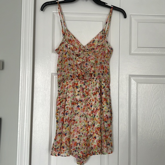 BCBGeneration Floral Print Ruffle Romper - Picture 6 of 10